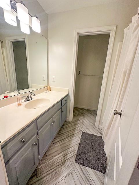 1101 SW Sunflower Dr, Lees Summit, MO 64081 - bathroom featuring vanity