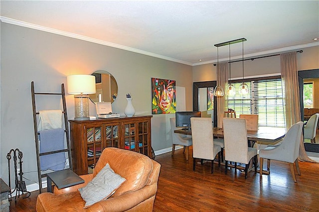 1101 SW Sunflower Dr, Lees Summit, MO 64081 - dining space featuring ornamental molding, wood finished floors, and baseboards