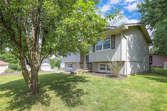 606 W Smith St, Spring Hill, KS 66083 - view of front of house featuring a front lawn