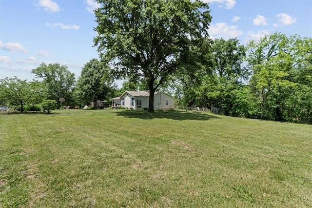 6246 Woodland Dr, Shawnee, KS 66218 - view of green lawn