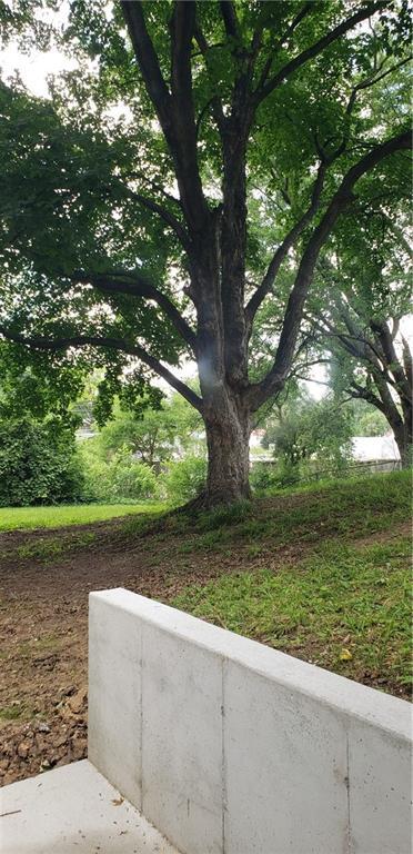 306 Morningside Dr, Richmond, MO 64085 - view of yard