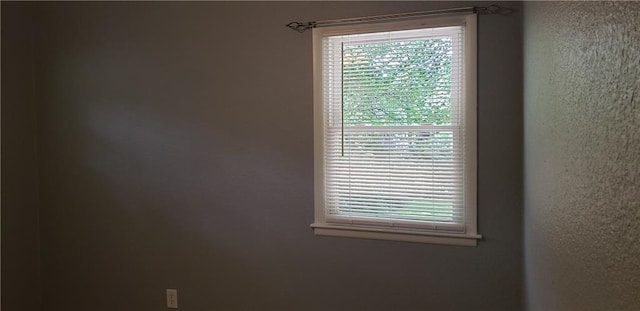 306 Morningside Dr, Richmond, MO 64085 - detailed view