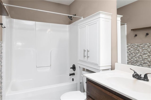 486 S 137th Pl, Bonner Springs, KS 66012 - full bathroom featuring vanity, shower / bath combination, and toilet