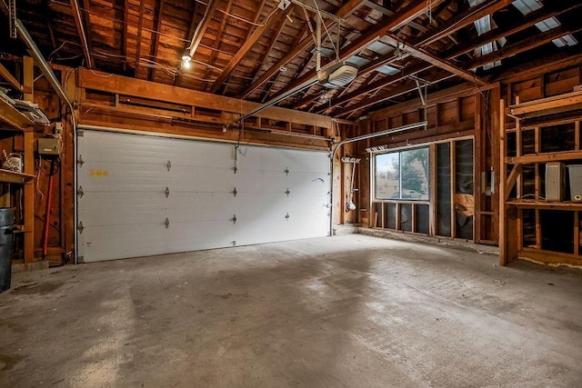 2308 W 95th St, Leawood, KS 66206 - view of garage