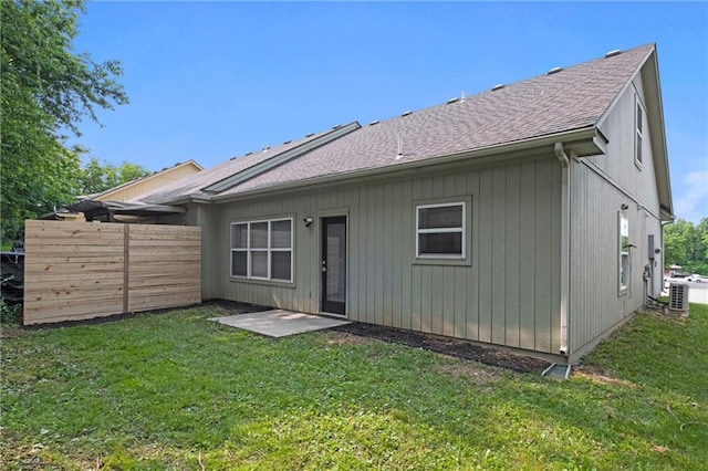 1932 N 80th Ct, Kansas City, KS 66112 - back of property with a shingled roof