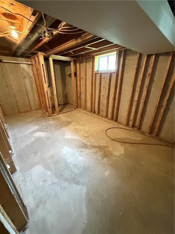 913 N Maple St, Stanberry, MO 64489 - view of below grade area