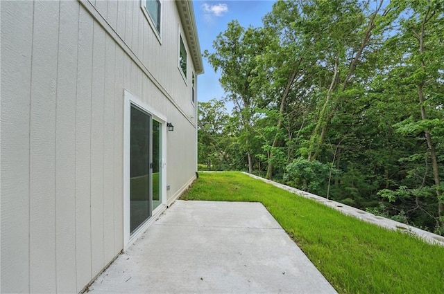 809 Highland Dr, Edwardsville, KS 66111 - view of patio / terrace