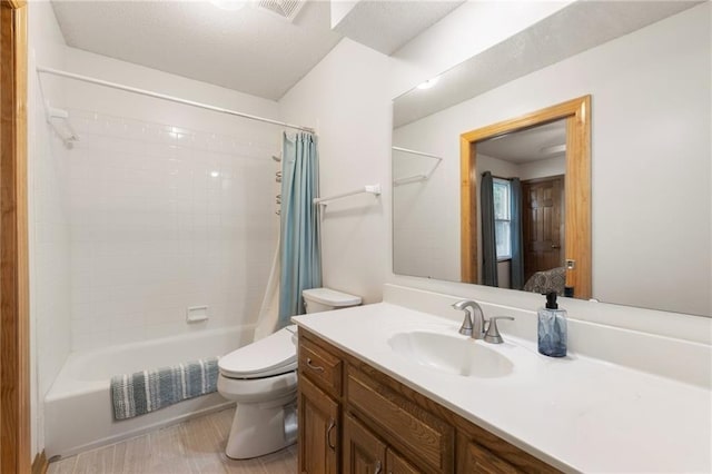 12484 S Hallet St, Olathe, KS 66062 - bathroom with vanity, shower / tub combo, and toilet