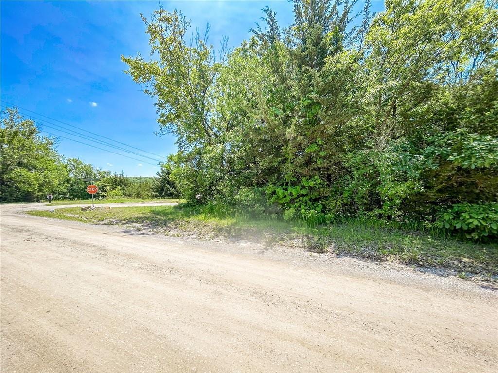 58 Buzzard Ln, Mound City, KS 66056