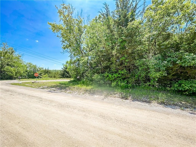 58 Buzzard Ln, Mound City, KS 66056