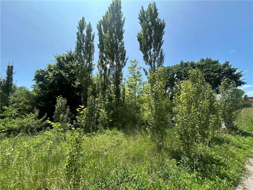 86 Red Hawk Ln, Mound City, KS 66056