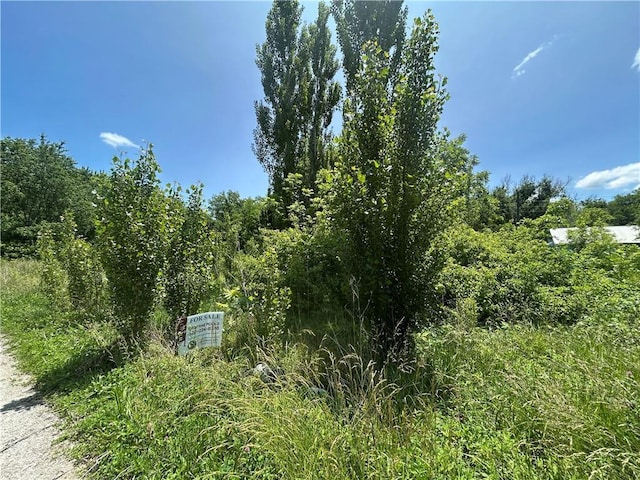 86 Red Hawk Ln, Mound City, KS 66056