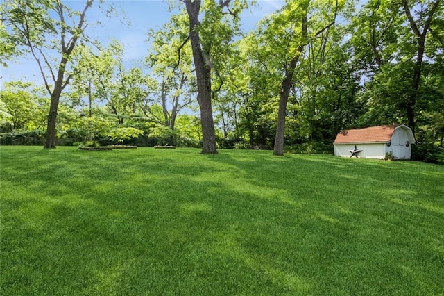5308 Foster St, Overland Park, KS 66202 - view of green lawn
