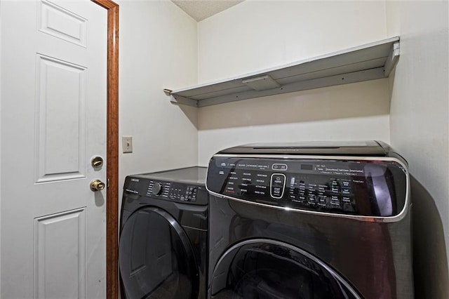 446 Hithergreen Dr, Lansing, KS 66043 - laundry room with separate washer and dryer