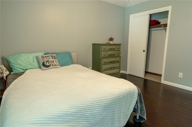1504 SW 9th St, Lees Summit, MO 64081 - bedroom featuring wood finished floors and a closet