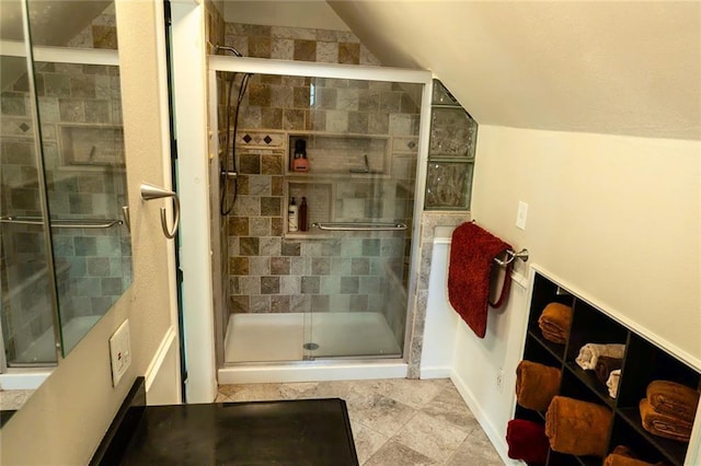1504 SW 9th St, Lees Summit, MO 64081 - full bath featuring lofted ceiling and a stall shower