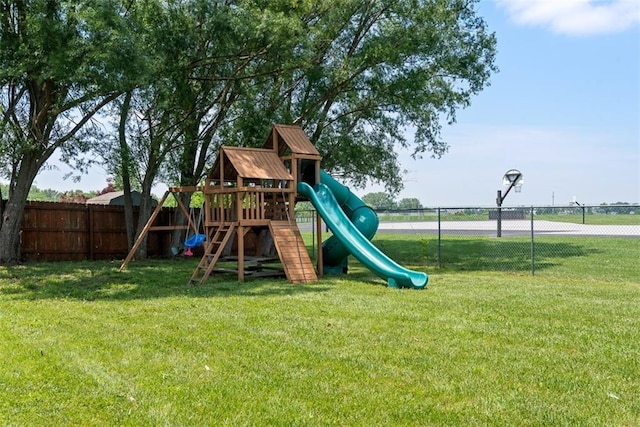 601 W 3rd Ter, Wellsville, KS 66092 - view of play area