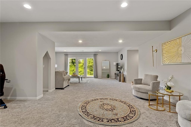 4820 NE 90th Ter, Kansas City, MO 64156 - carpeted living area featuring recessed lighting and baseboards