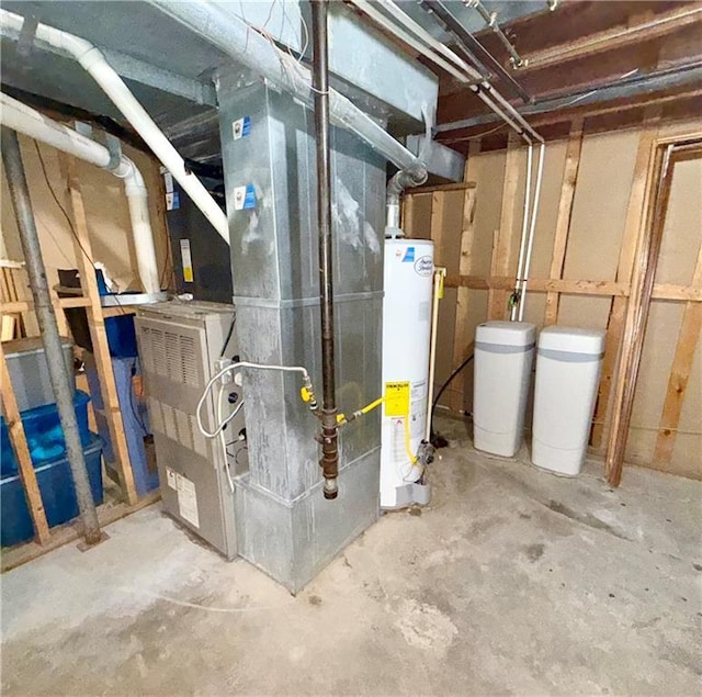 513 Brown Circle Dr, Osawatomie, KS 66064 - utilities with water heater