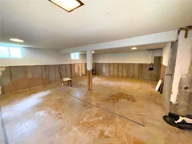 513 Brown Circle Dr, Osawatomie, KS 66064 - view of below grade area