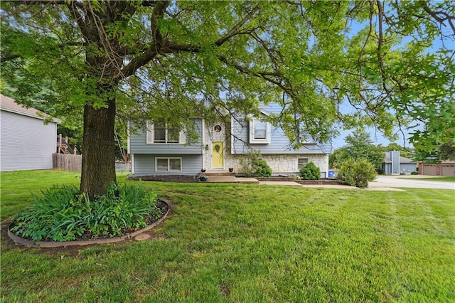 1453 Madison St, Lees Summit, MO 64081 - view of split foyer home
