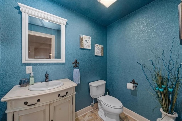 11121 S Whitetail Ln, Olathe, KS 66061 - half bathroom featuring toilet and vanity