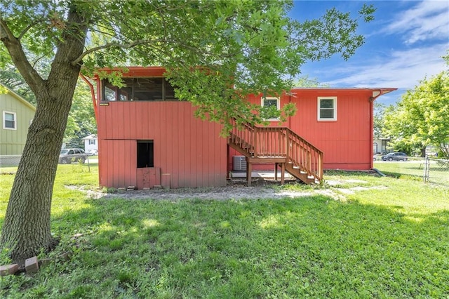 531 S Oak St, Gardner, KS 66030 - rear view of property with stairway
