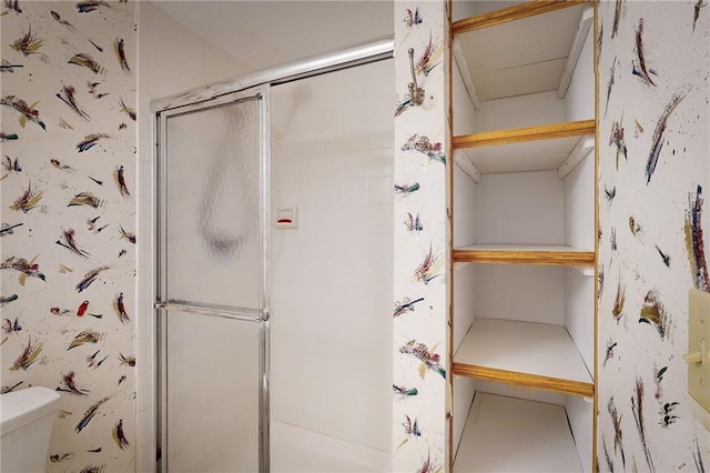 1404 NE Piedmont Dr, Lees Summit, MO 64064 - bathroom with a stall shower and toilet