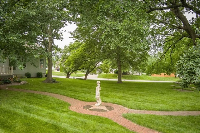 1404 NE Piedmont Dr, Lees Summit, MO 64064 - view of home's community with a yard