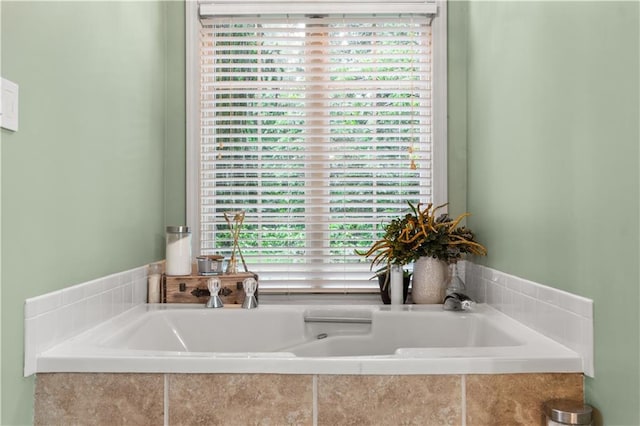 26725 S Bennett Rd, Freeman, MO 64746 - full bath featuring a bath