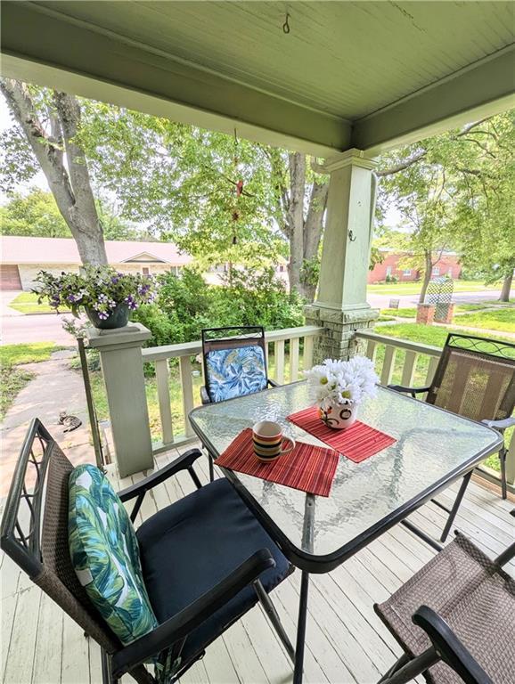 429 N 12th St, Fredonia, KS 66736 - deck with outdoor dining space