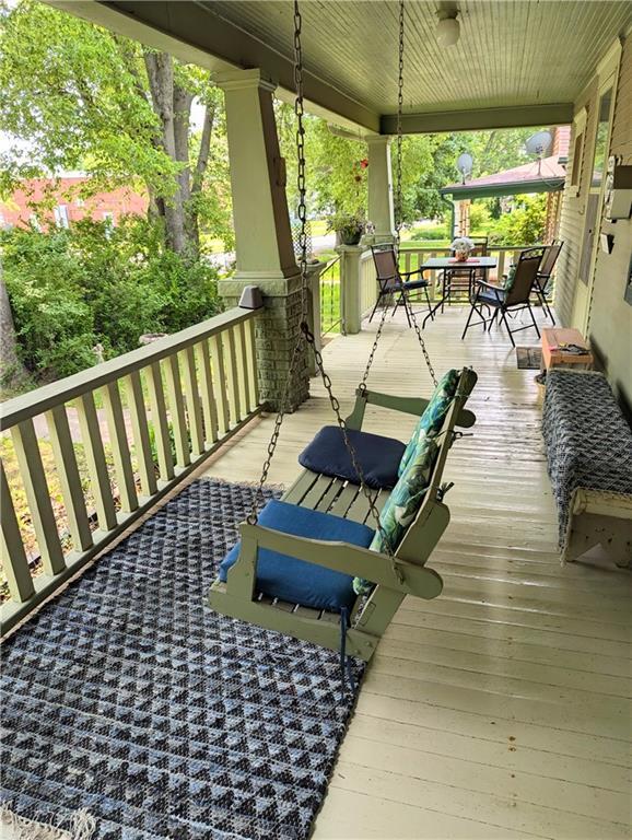 429 N 12th St, Fredonia, KS 66736 - porch featuring outdoor dining area