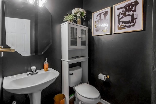 600 N Oak St, Gardner, KS 66030 - bathroom with toilet and a sink