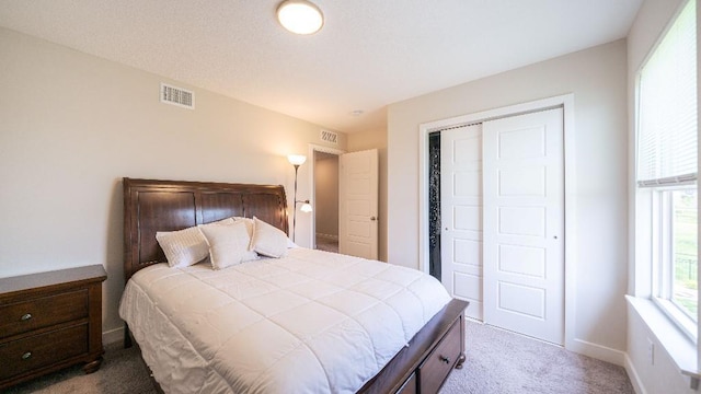 13333 W 180th St, Overland Park, KS 66013 - bedroom featuring carpet flooring, a closet, and baseboards