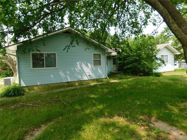604 S Center St, Baker Township, KS 66760 - photo 2