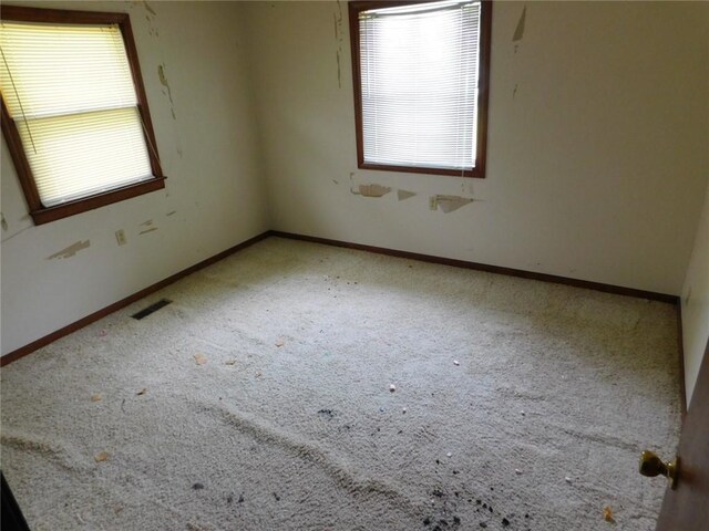 604 S Center St, Baker Township, KS 66760 - photo 6