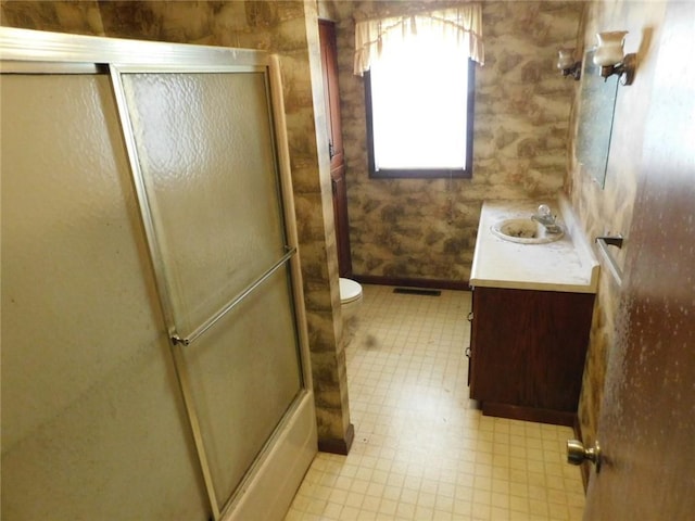 604 S Center St, Baker Township, KS 66760 - photo 9