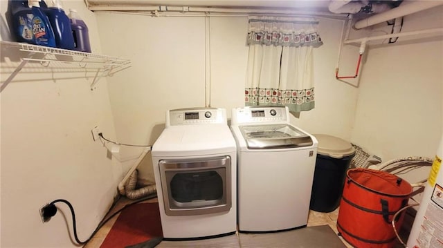1045 Yale Rd, Mapleton, KS 66754 - laundry area featuring separate washer and dryer