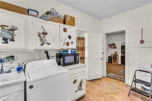 700 Parker Ave, Osawatomie, KS 66064 - laundry area with washer / clothes dryer and a sink