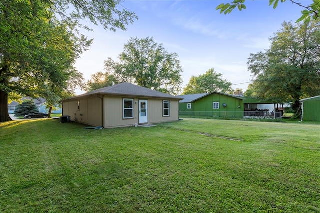 739 S Cypress St, Ottawa, KS 66067 - rear view of house