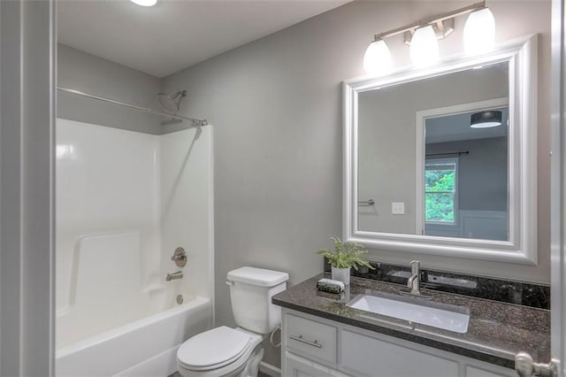 14095 NW 60th Ct, Parkville, MO 64152 - bathroom with vanity and tub / shower combination