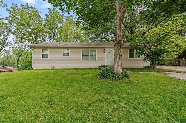 407 Salem Rd, Excelsior Springs, MO 64024 - view of front of house