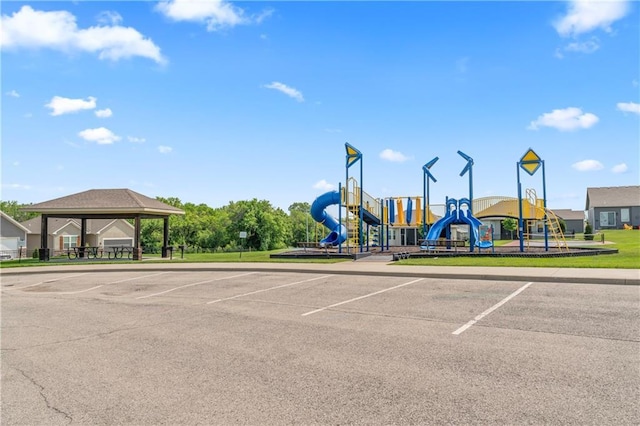 21115 W 186th Ter, Spring Hill, KS 66083 - community jungle gym featuring a gazebo