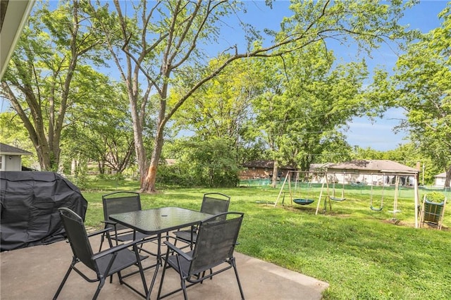 2604 S 16th Ter, Leavenworth, KS 66048 - view of patio featuring outdoor dining area