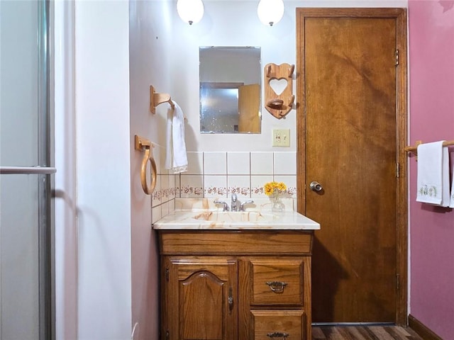 2101 Hillview Rd, Liberty, MO 64068 - bathroom featuring backsplash and vanity