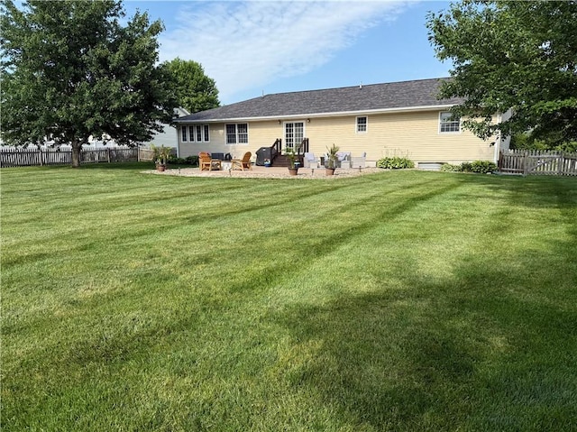 226 James Ave, Maryville, MO 64468 - back of property with a patio area