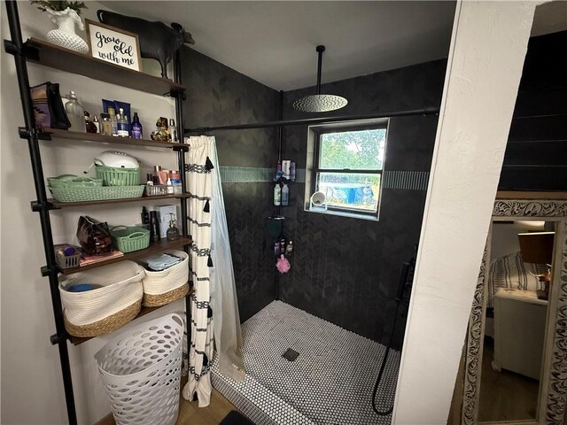 4004 Texaco Rd, Cushing, OK 74023 - full bath with a shower stall