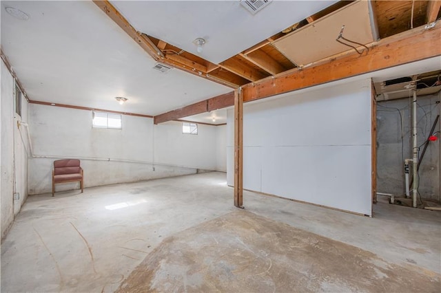 3931 Main St, Parsons, KS 67357 - view of below grade area