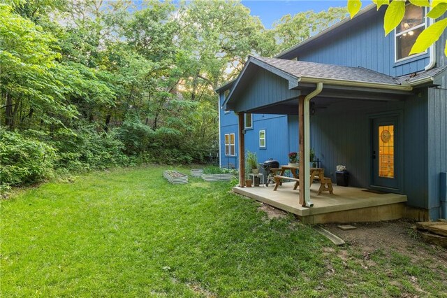 13807 W 47th Ter, Shawnee, KS 66216 - view of green lawn