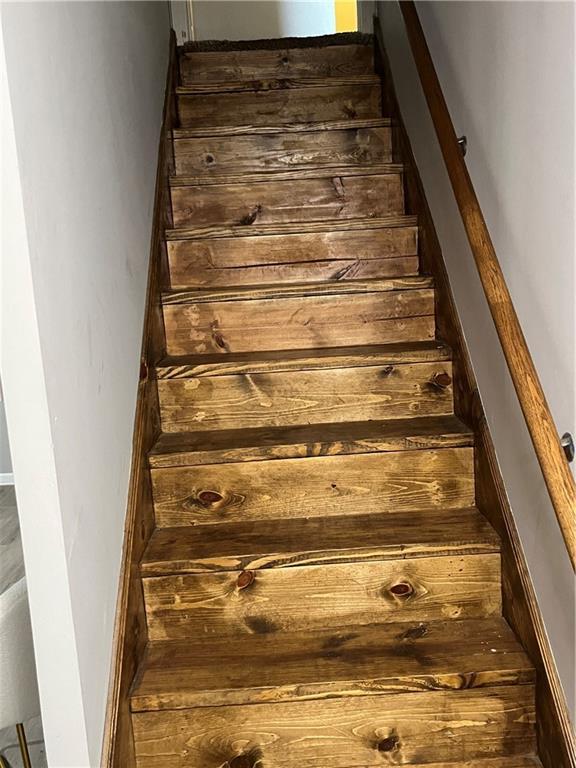 8425 N Tracy Ave, Kansas City, MO 64155 - view of staircase